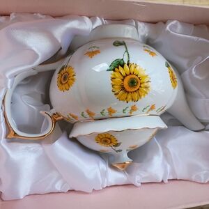 Sunflower Teapot with Gold Accents
